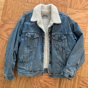 Vintage Levi’s Denim Trucker Jacket Fur Lined